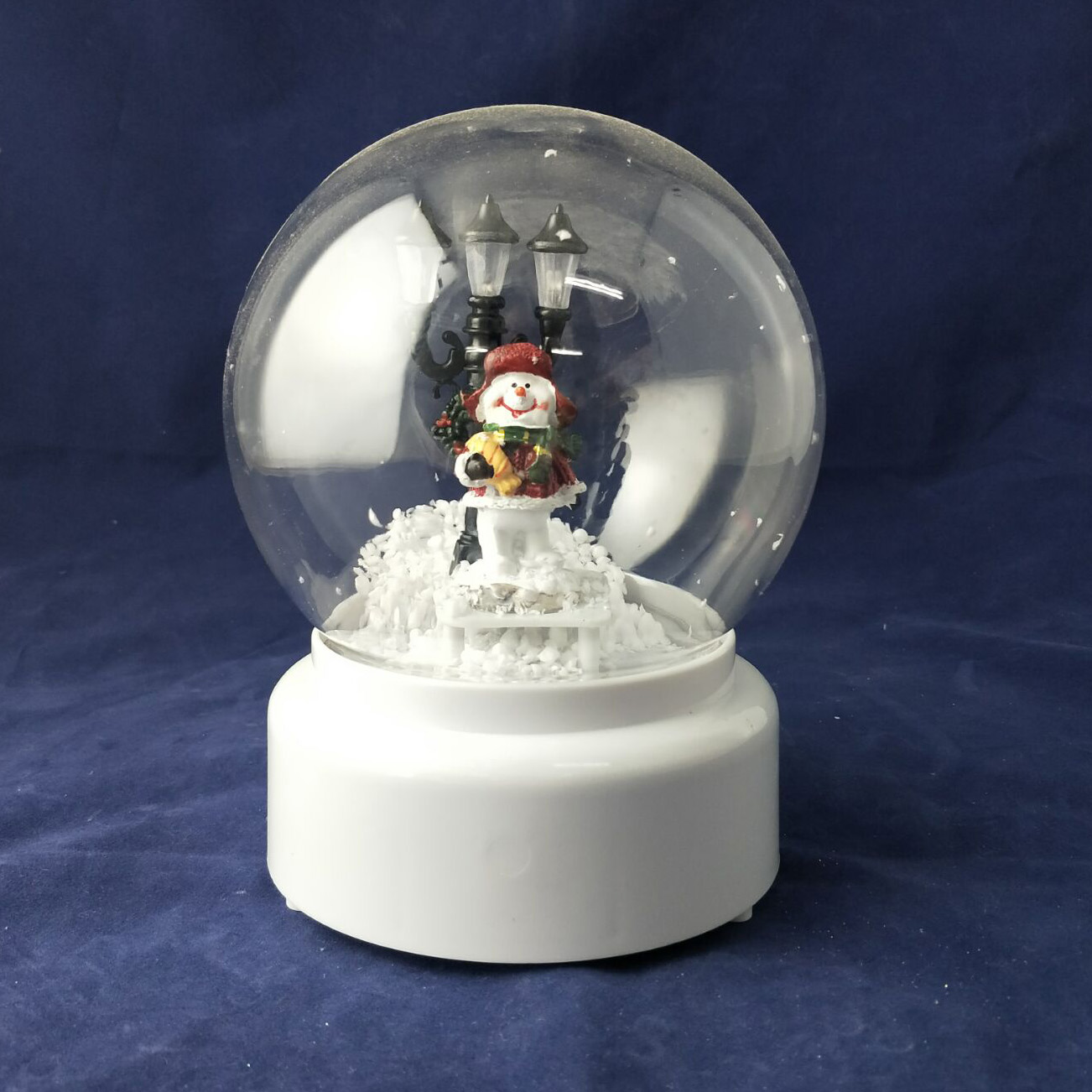 8In Christmas musical snowing globe - Buy musical globe Product on ...